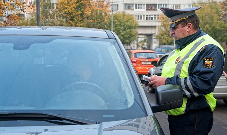 Как избежать лишения прав за обгон под запрещающий знак