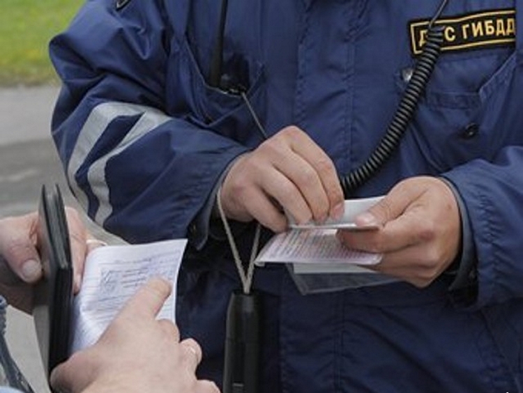 Как можно ездить без прав после лишения