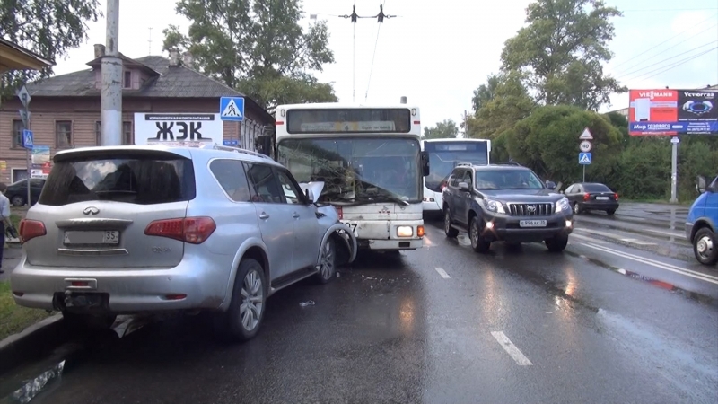 Размер компенсации после попадания в ДТП с участием автобуса