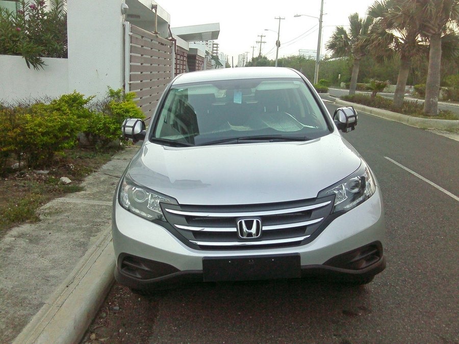 Задел зеркалом автобус